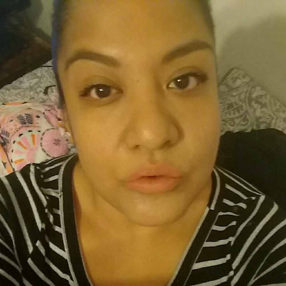 Meet your Posher, Desiree